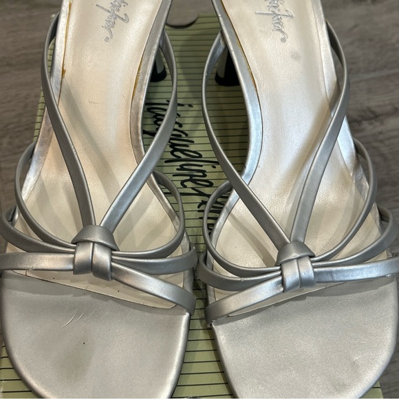 JACQUELINE FERRAR Silver Strappy Sandal Heels Style Debra Women’s Size 6.5M - Picture 8 of 11